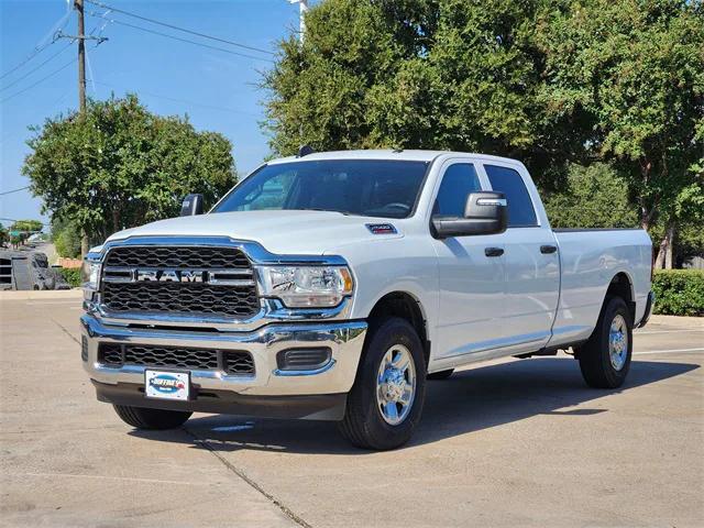 2024 RAM 2500 Tradesman Crew Cab 4x2 8 Box