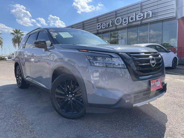 2022 Nissan Pathfinder Platinum 2WD