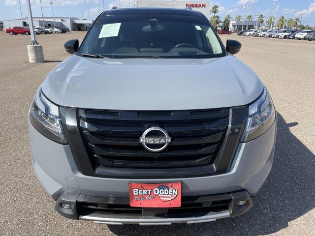 2022 Nissan Pathfinder Platinum 2WD