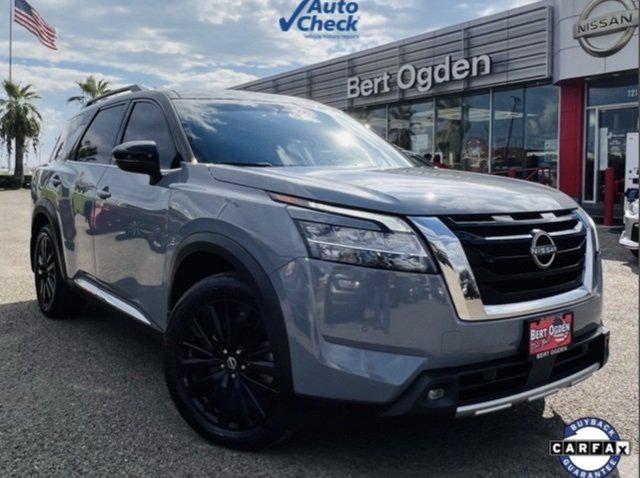 2022 Nissan Pathfinder Platinum 2WD