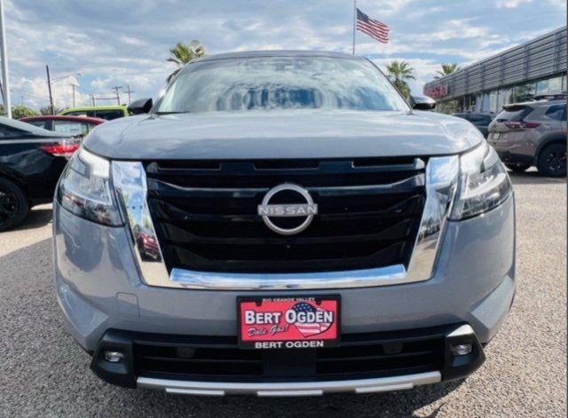 2022 Nissan Pathfinder Platinum 2WD