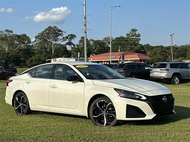 2023 Nissan Altima SR FWD
