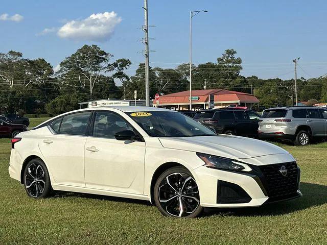 2023 Nissan Altima SR FWD