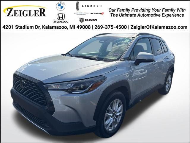 2024 Toyota Corolla Cross LE