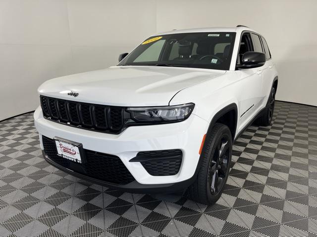 2022 Jeep Grand Cherokee Altitude 4x4