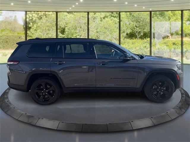 2023 Jeep Grand Cherokee L Altitude 4x4 2023 Jeep Grand Cherokee L Altitude 4x4