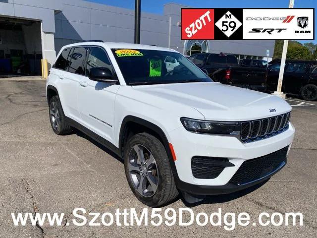 2023 Jeep Grand Cherokee Laredo 4x4