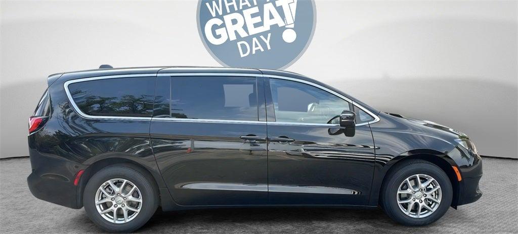 2026 Chrysler Voyager VOYAGER LX