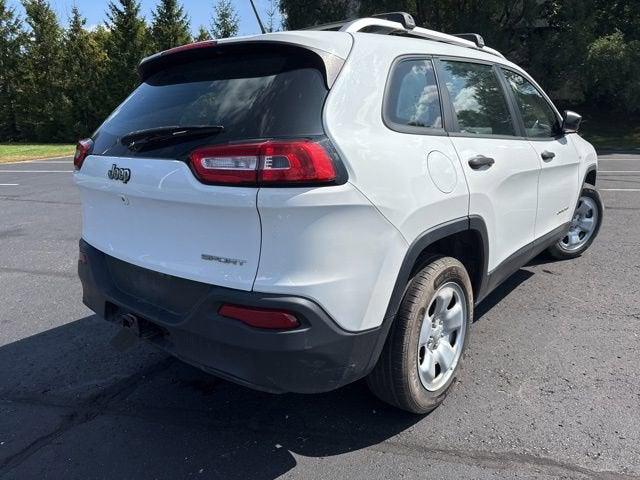 2016 Jeep Cherokee Sport