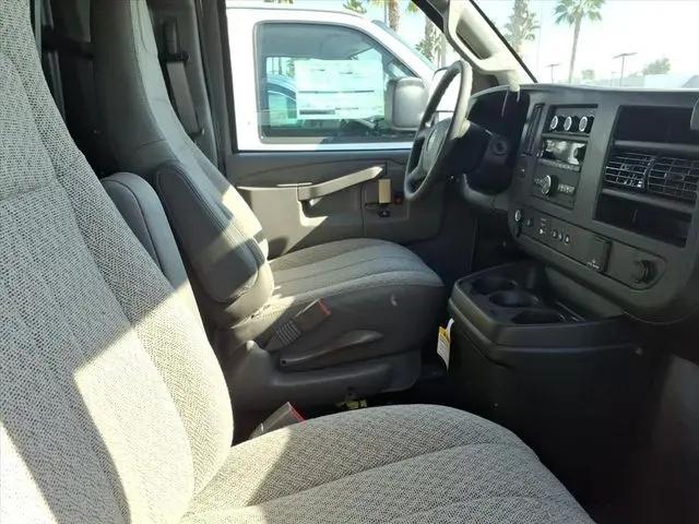 2025 GMC Savana Cargo RWD 2500 Regular Wheelbase Work Van