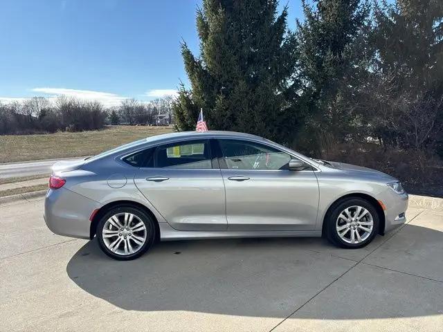 2015 Chrysler 200 Limited