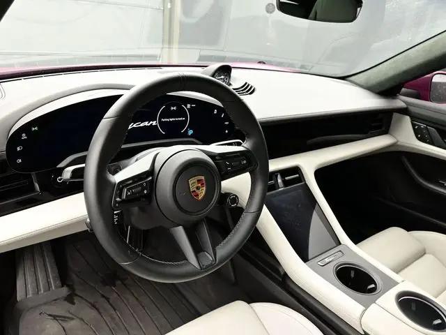 2024 Porsche Taycan GTS