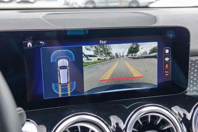 2024 Mercedes-Benz EQB 300 4MATIC
