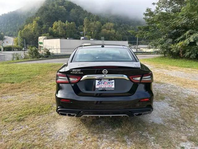 2021 Nissan Maxima SL