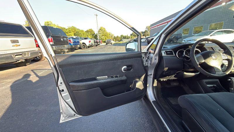 2010 Nissan Versa 1.8S