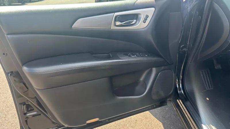 2020 Nissan Pathfinder SL 4WD