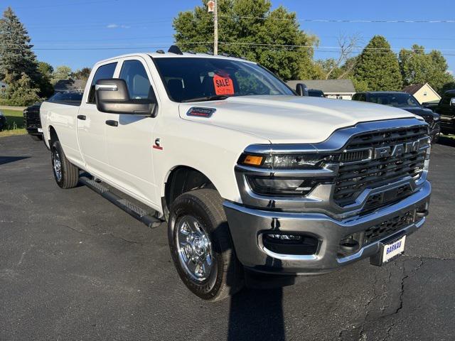 2025 RAM 2500 Tradesman Crew Cab 4x4 8 Box