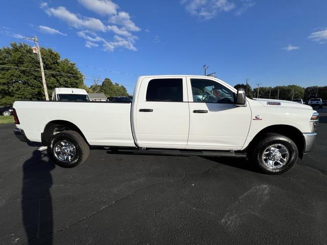 2025 RAM 2500 Tradesman Crew Cab 4x4 8 Box