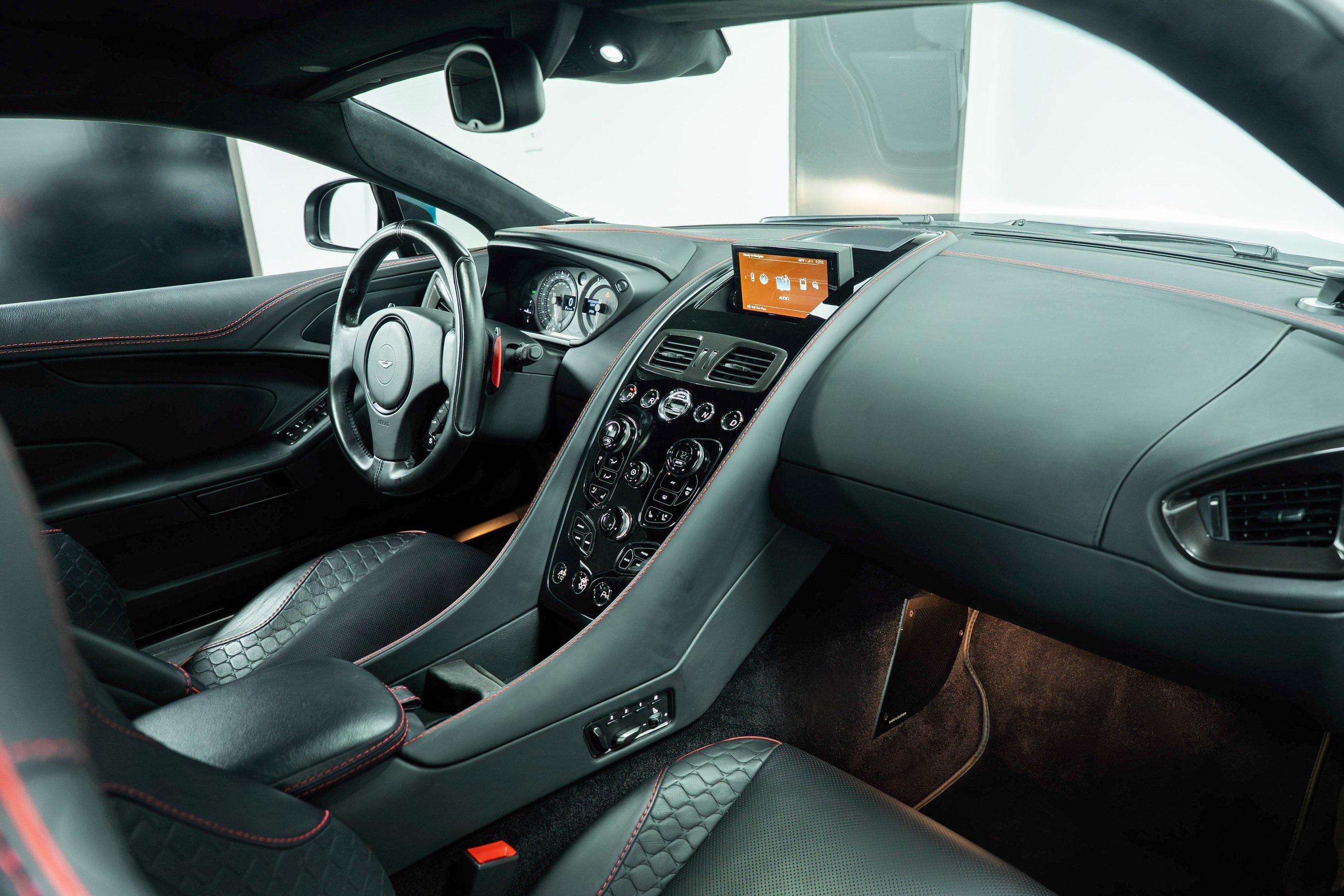 2016 Aston Martin Vanquish VH3 photo 3