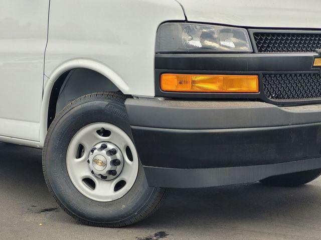 2025 Chevrolet Express Cargo Van RWD 2500 Extended Wheelbase WT