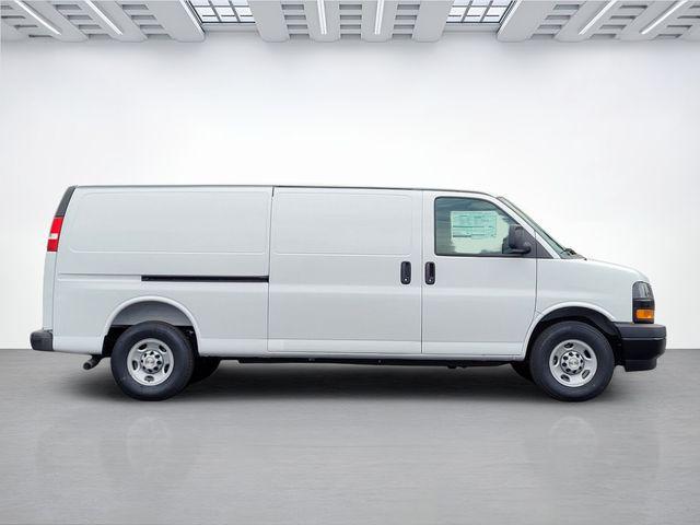 2025 Chevrolet Express Cargo Van RWD 2500 Extended Wheelbase WT