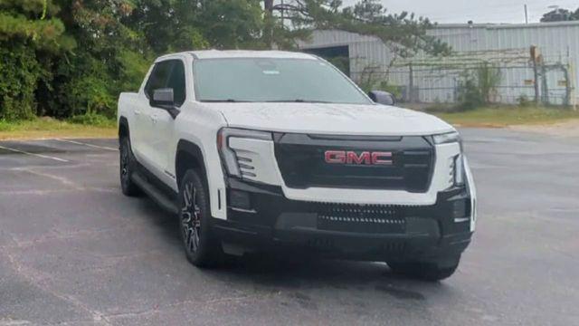 2026 GMC Sierra Standard Range Elevation
