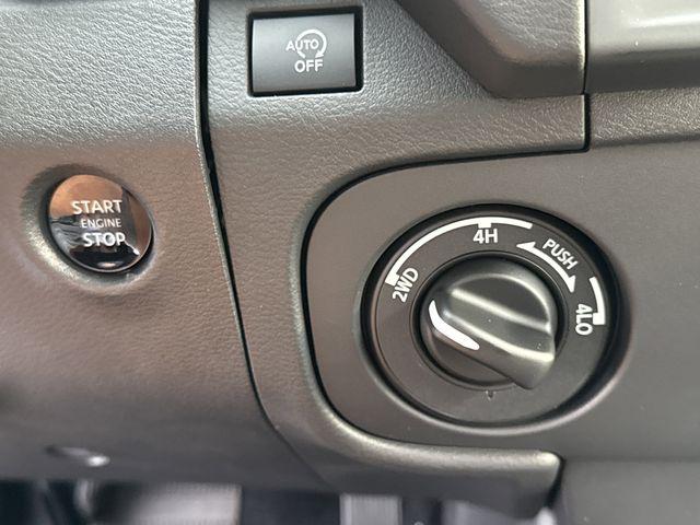2026 Nissan Frontier Crew Cab Long Bed SV 4x4