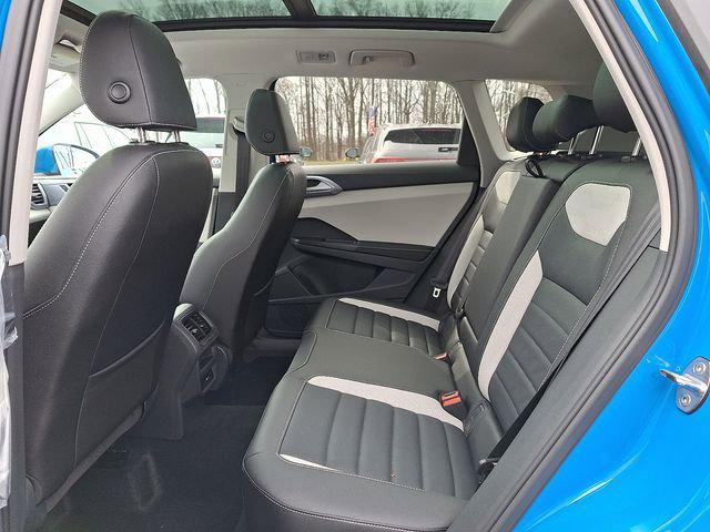 2025 Volkswagen Taos 1.5T SEL