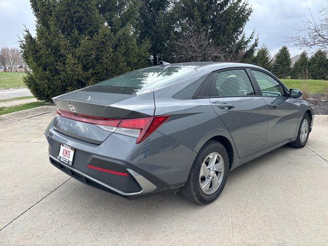2025 Hyundai Elantra SE