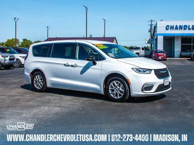 2024 Chrysler Pacifica Touring L for sale in Madison, IN