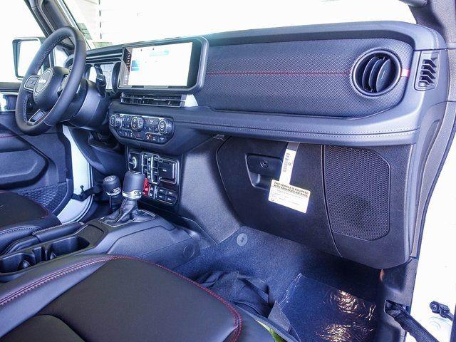 2025 Jeep Gladiator GLADIATOR RUBICON X 4X4