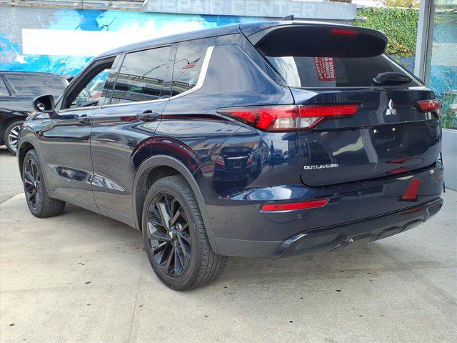 2022 Mitsubishi Outlander Black Edition 2WD