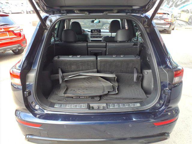 2022 Mitsubishi Outlander Black Edition 2WD