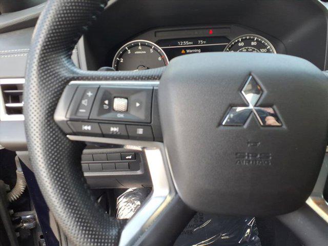 2022 Mitsubishi Outlander Black Edition 2WD