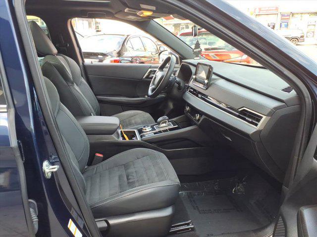 2022 Mitsubishi Outlander Black Edition 2WD