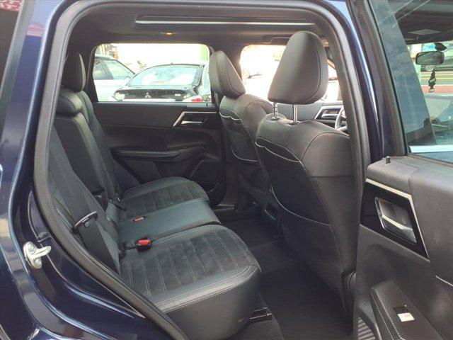 2022 Mitsubishi Outlander Black Edition 2WD