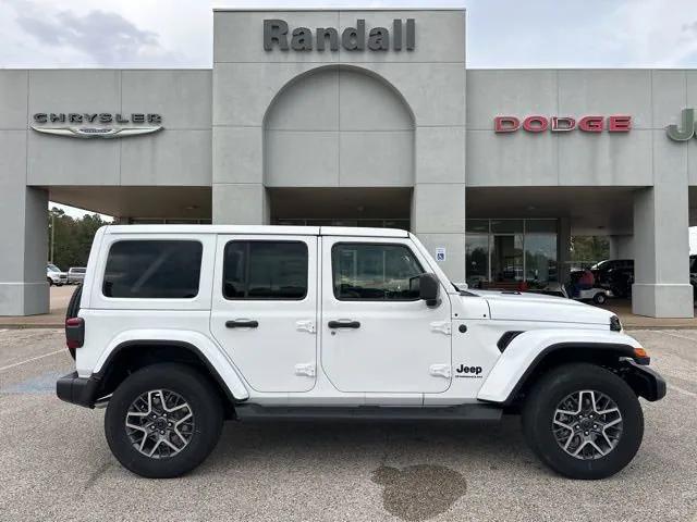 2026 Jeep Wrangler 4-Door Sahara 4x4