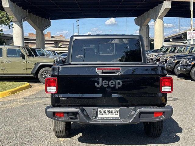 2025 Jeep Gladiator GLADIATOR SPORT S 4X4 2025 Jeep Gladiator GLADIATOR SPORT S 4X4