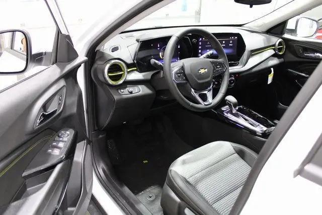 2026 Chevrolet Trax FWD LT