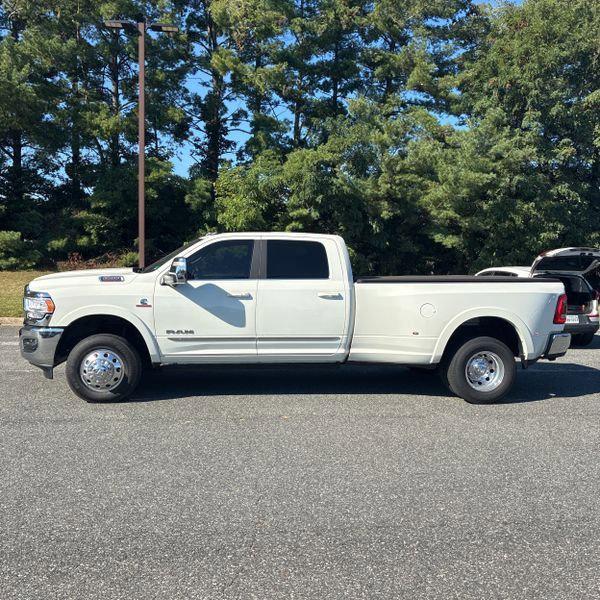 2024 RAM 3500 Limited Crew Cab 4x4 8 Box