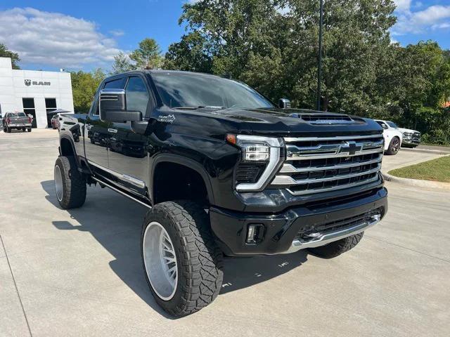 2024 Chevrolet Silverado 2500HD 4WD Crew Cab Standard Bed High Country