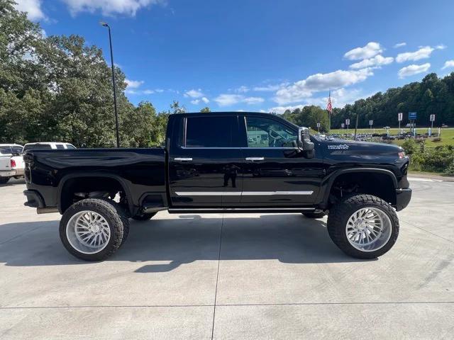 2024 Chevrolet Silverado 2500HD 4WD Crew Cab Standard Bed High Country