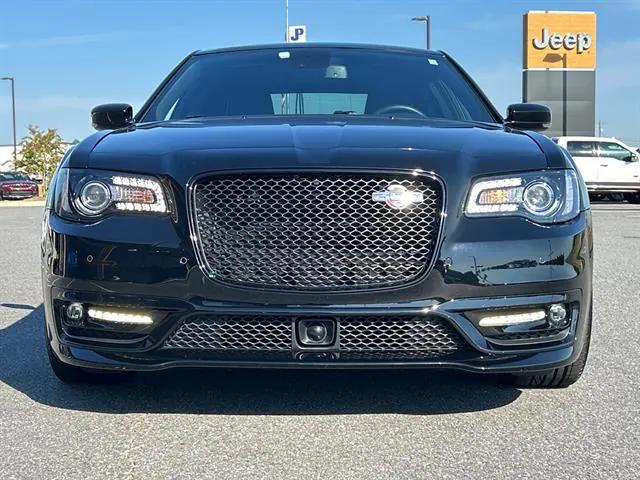 2023 Chrysler 300 300C