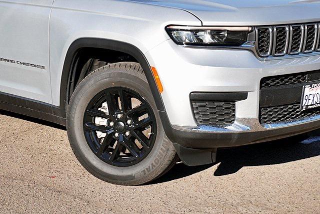 2023 Jeep Grand Cherokee L Laredo 4x2 2023 Jeep Grand Cherokee L Laredo 4x2