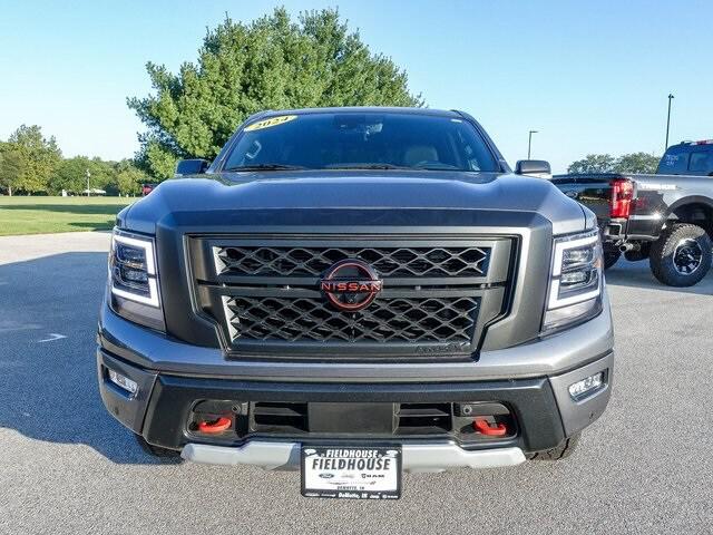 2024 Nissan TITAN Crew Cab PRO-4X 4x4