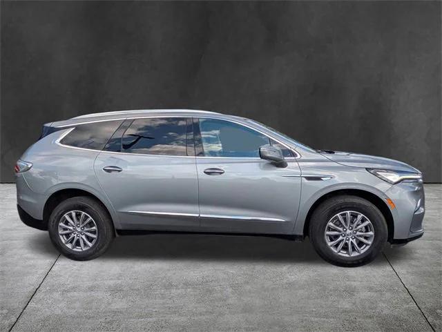 2023 Buick Enclave Essence FWD