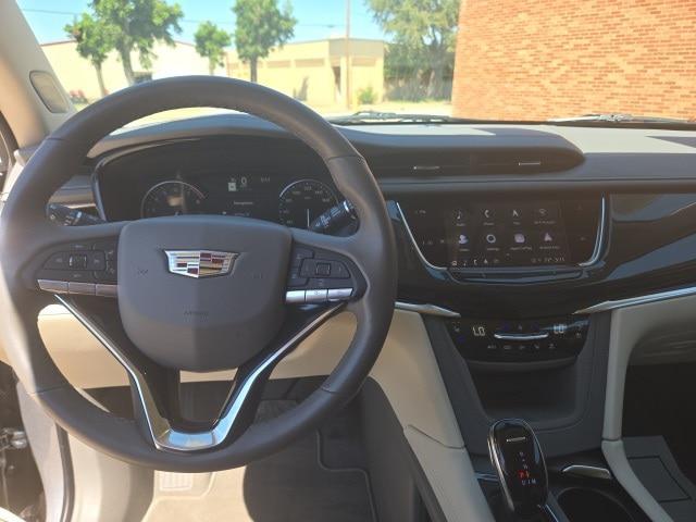 2025 Cadillac XT6 FWD Premium Luxury
