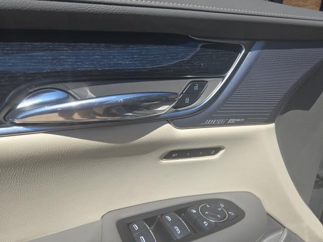 2025 Cadillac XT6 FWD Premium Luxury