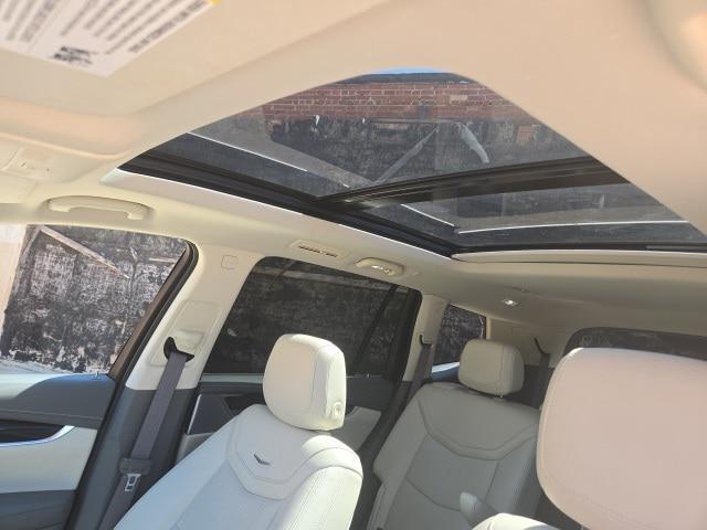 2025 Cadillac XT6 FWD Premium Luxury