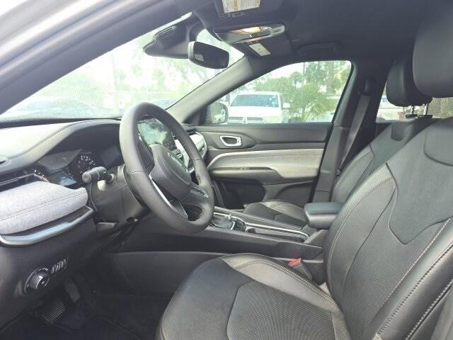 2023 Jeep Compass Latitude Lux FWD